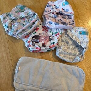 ALVABABY Cloth Diaper Lot | 4 Pocket Diapers + Inserts | One Size | Clean Prints